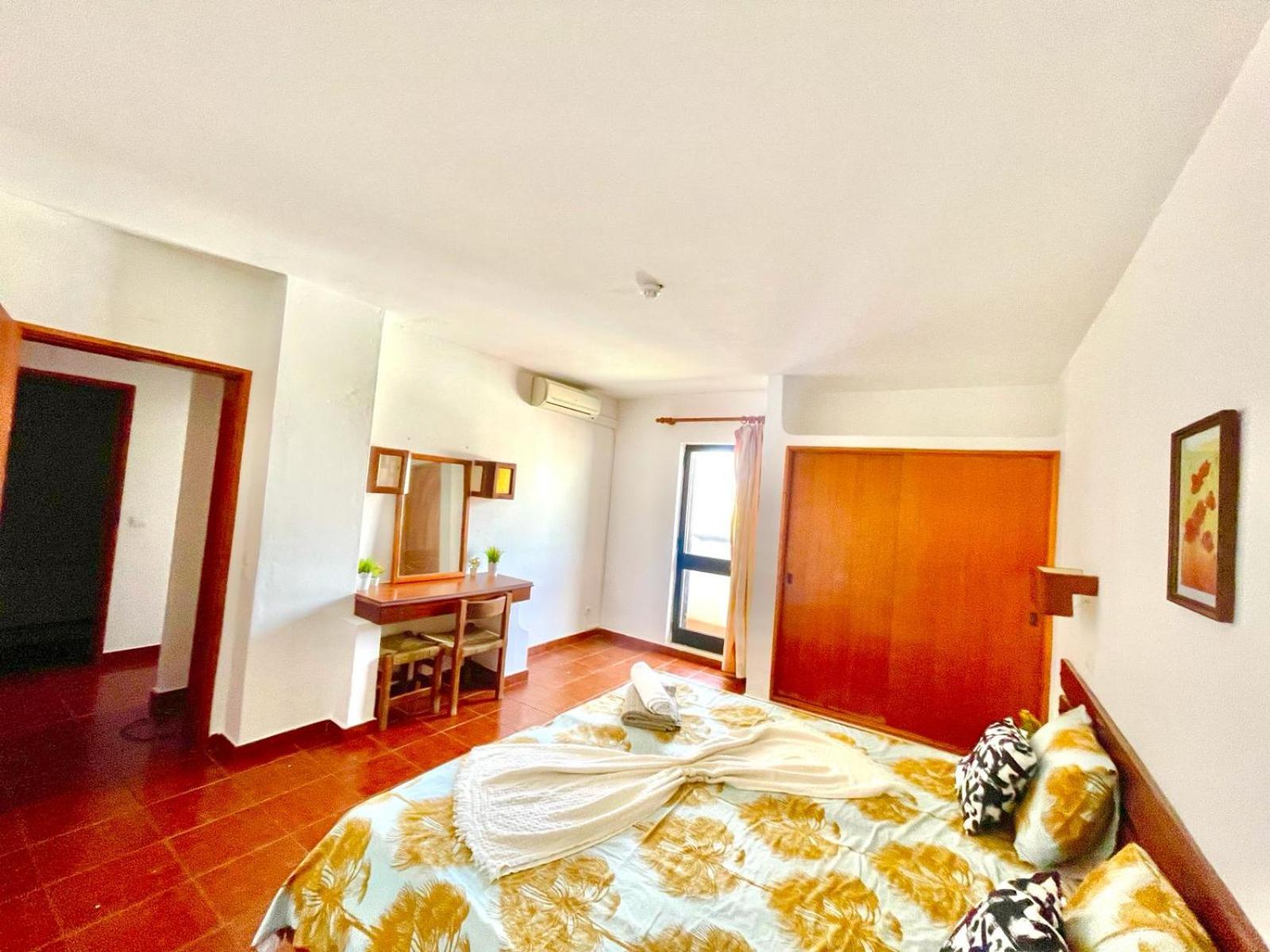 Appartement T1, Da Oura *